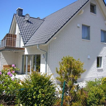 Strandnahes Ferienhaus Mit Terrasse, Strandamsel, Остзебад Бинц Экстерьер фото
